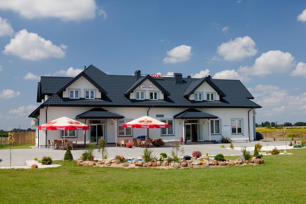 Zemborzyce Tereszyńskie 查亚德兹罗提克鲁斯宾馆酒店 外观 照片